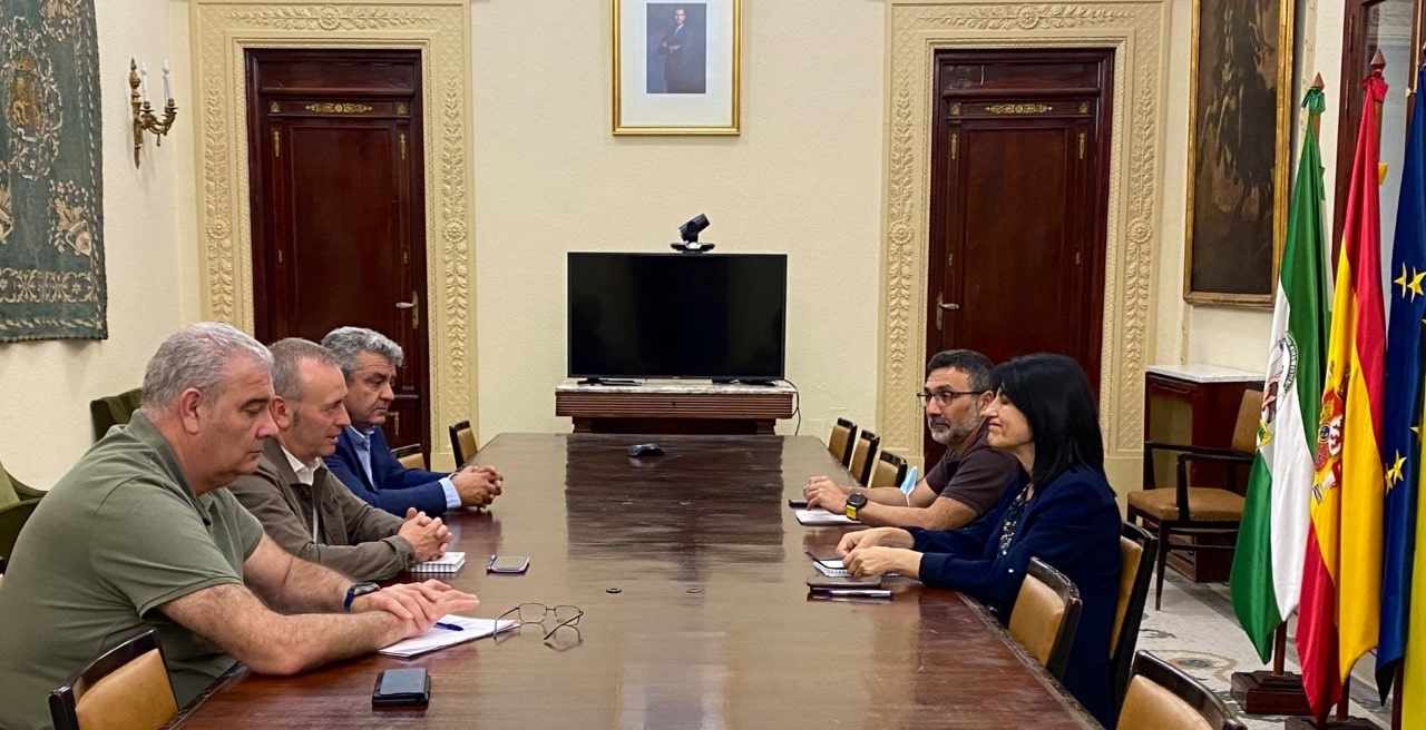 UPA Granada estudia la contratación en países como Ecuador para la campaña del espárrago